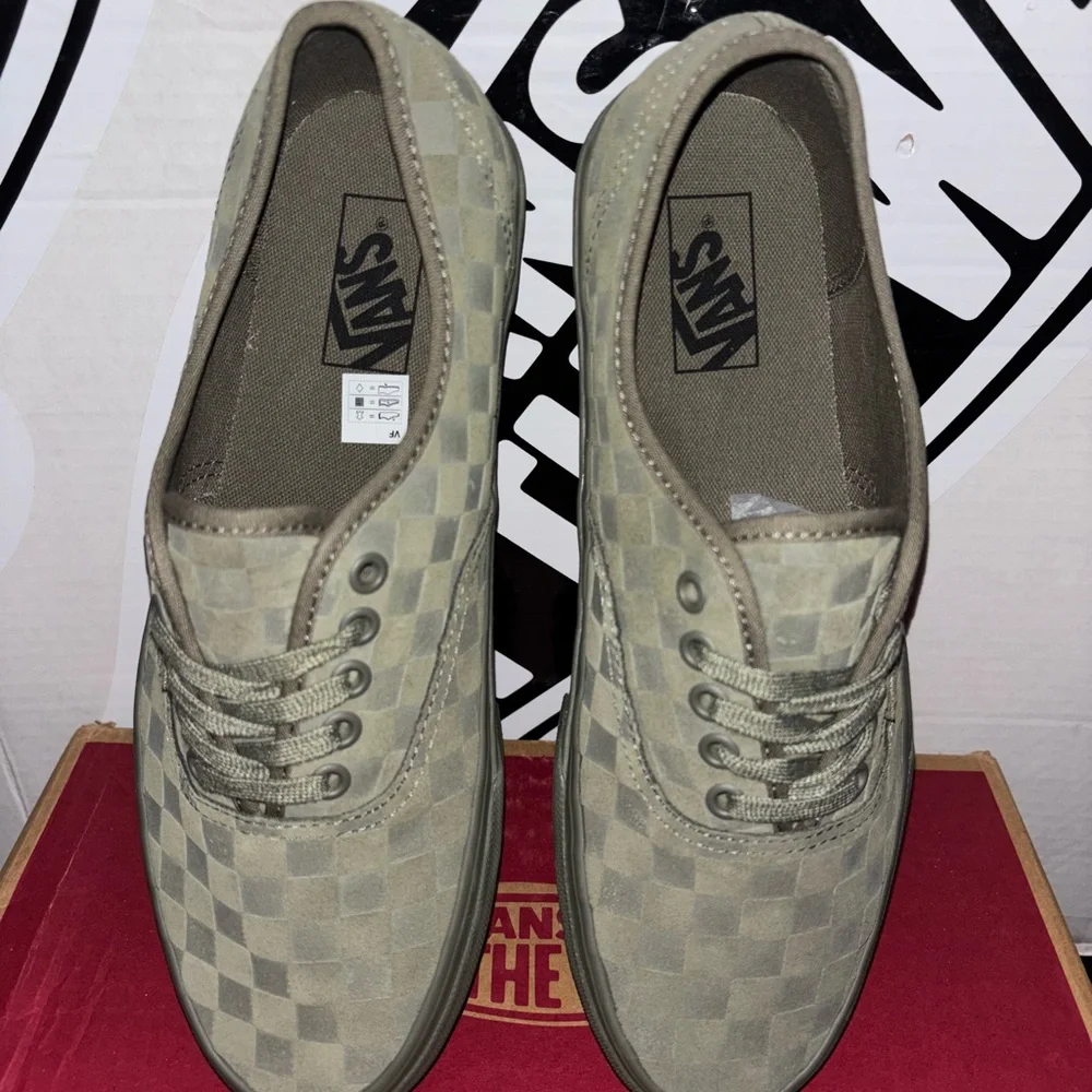 Vans Authentic sz 9.5 Men’s 11.0 Women’s - Picture 5 of 12